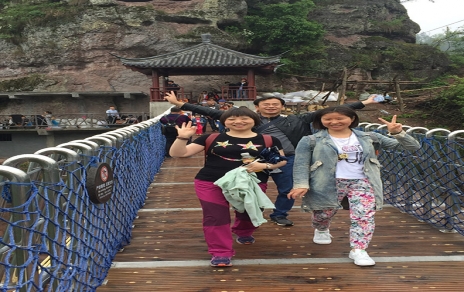 提高企业凝聚力，员工活动发展丰硕多彩