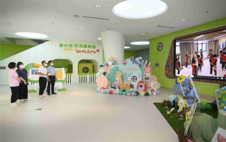 问候声声，爱心的脚步一向歇